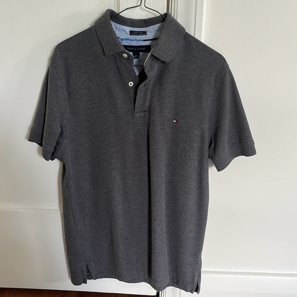 Grey Tommy Hilfiger polo. - Picture 3 of 4